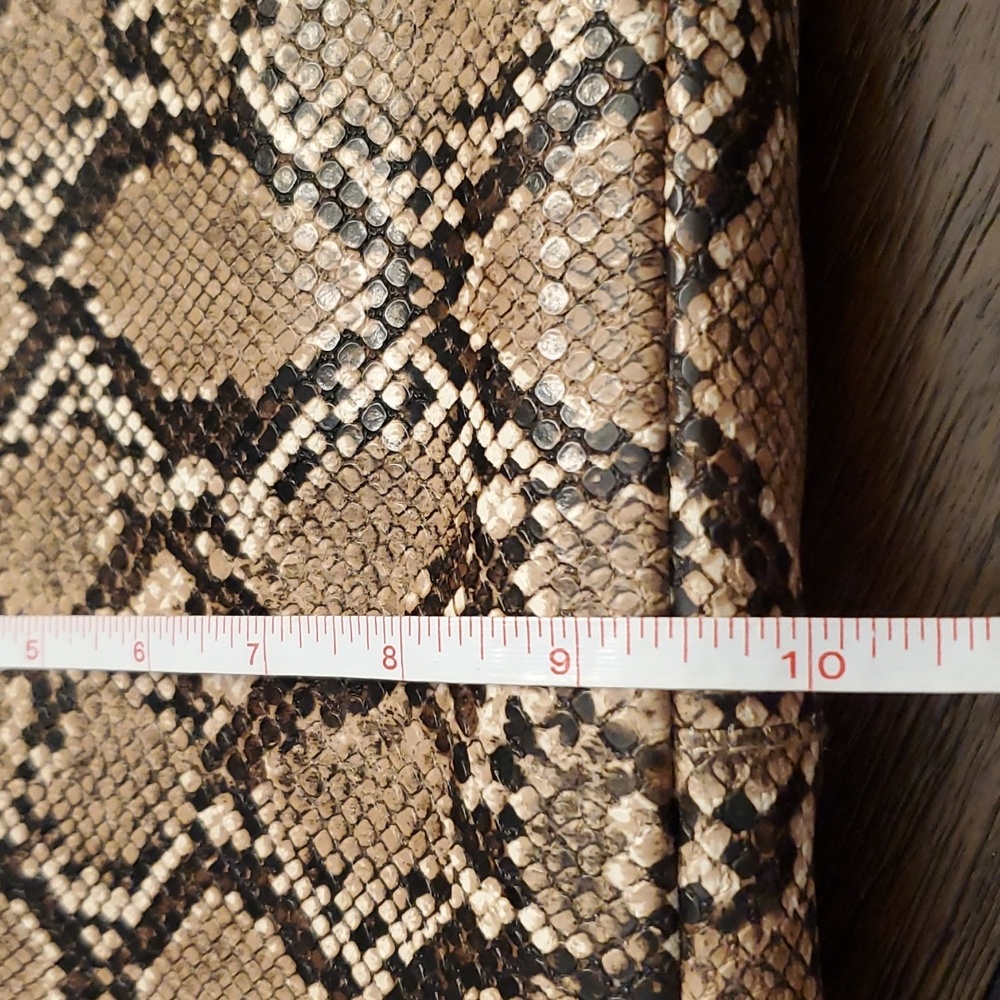 STEVE MADDEN faux reptile skin bag. - Picture 7 of 7